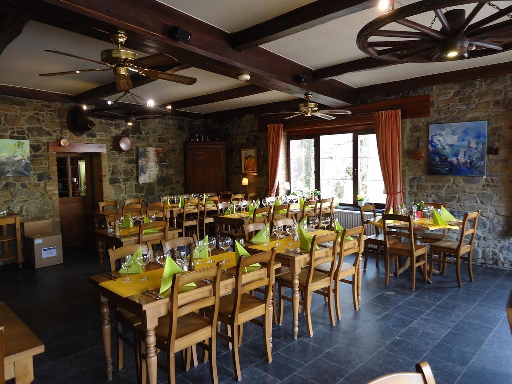 Auberge De La Lesse Celles  Екстериор снимка