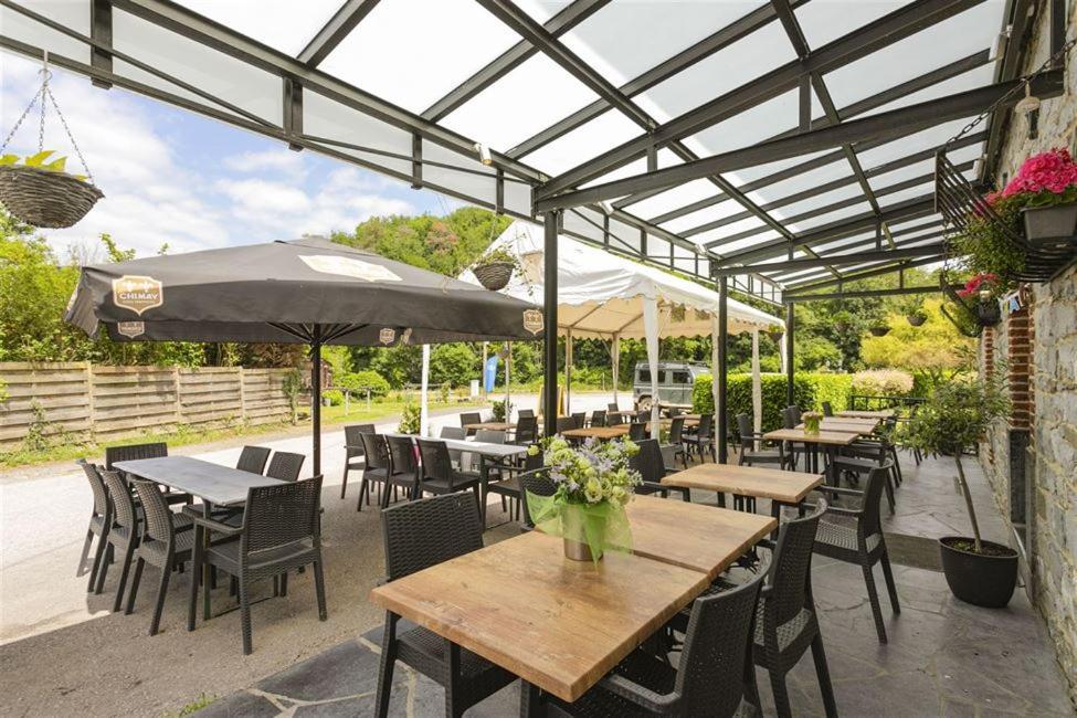 Auberge De La Lesse Celles  Екстериор снимка