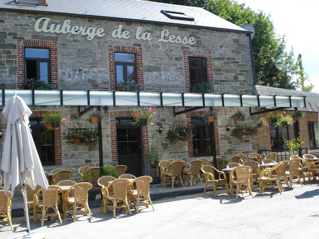 Auberge De La Lesse Celles  Екстериор снимка