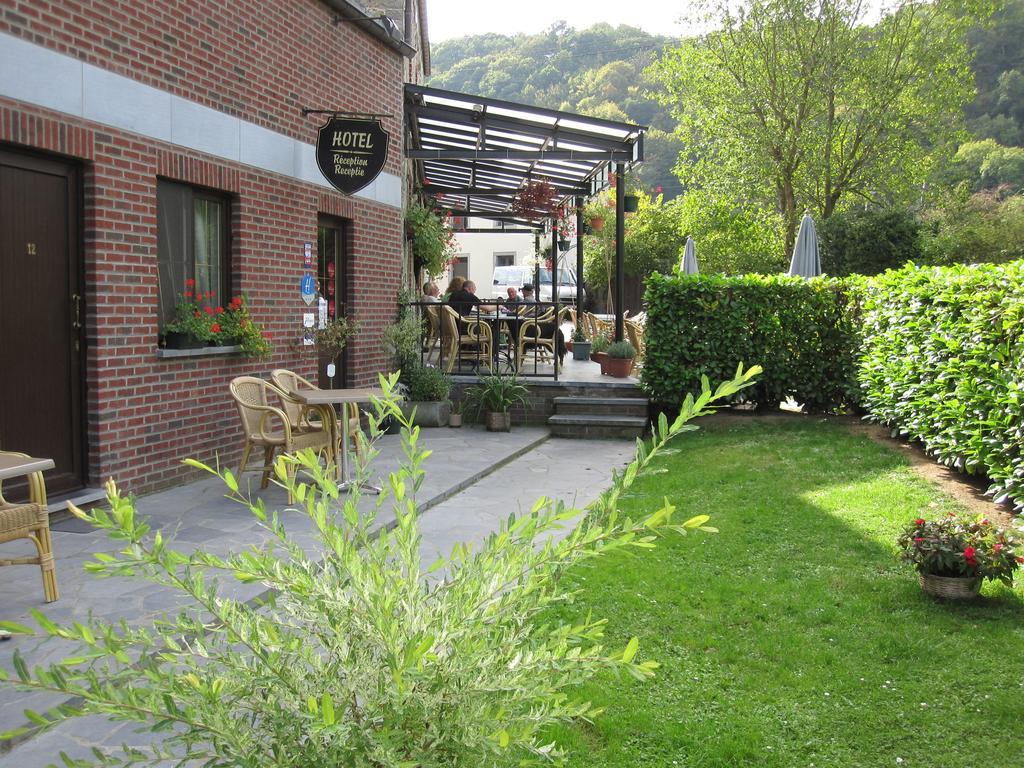 Auberge De La Lesse Celles  Екстериор снимка