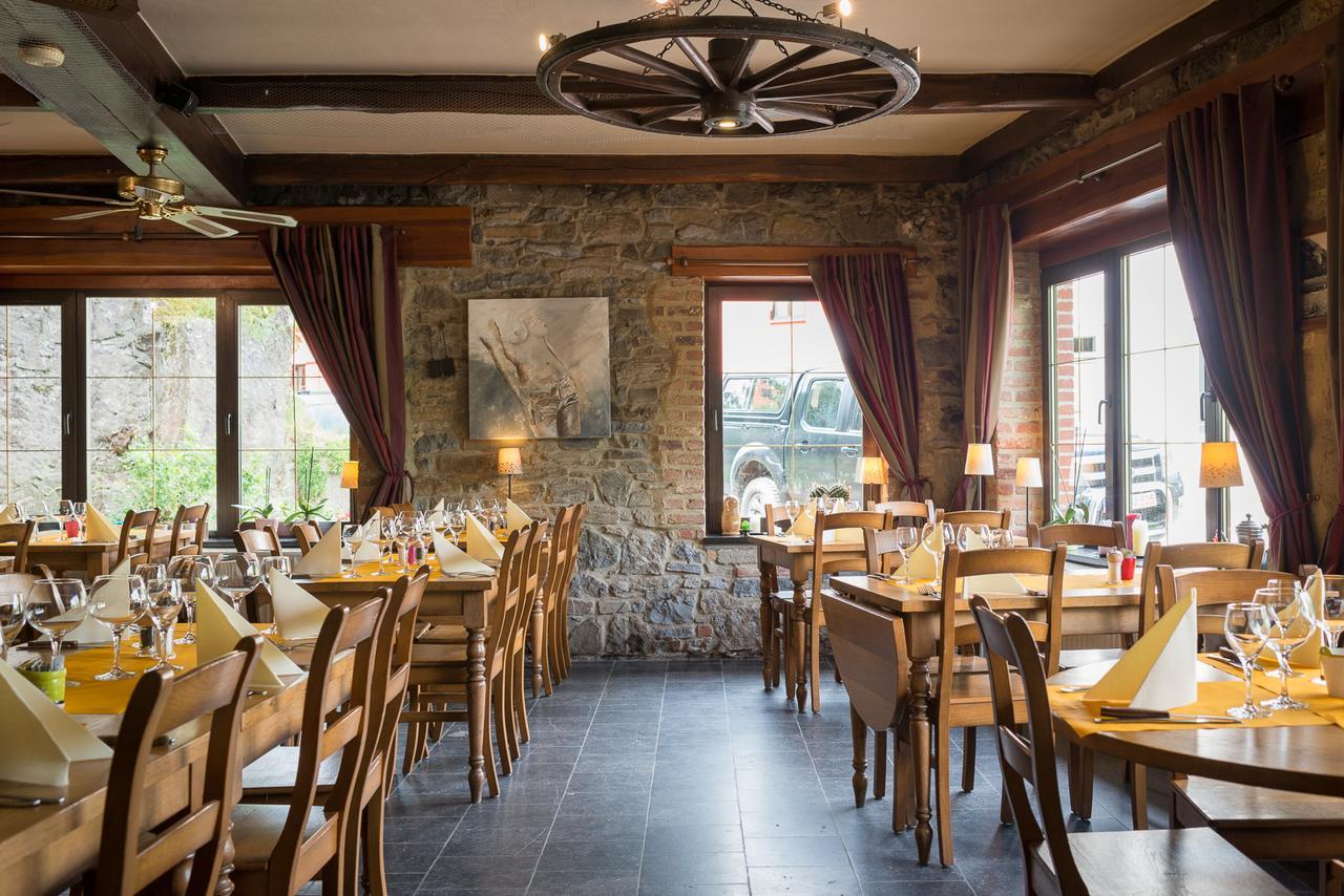 Auberge De La Lesse Celles  Екстериор снимка